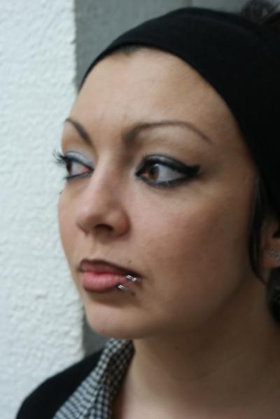 Piercing - piercings lvres - Piercing lvre . Boutique Tattoo Evolution Perpignan